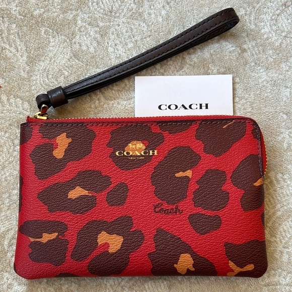 Brand New Coach Genuine Leather Red Brown Animal Print Zippered Wristlet - Picture 2 of 15